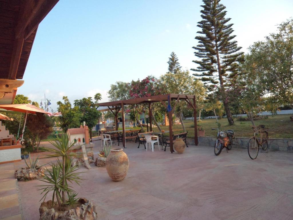Daydream Hill Hotel Stavros  Exterior photo